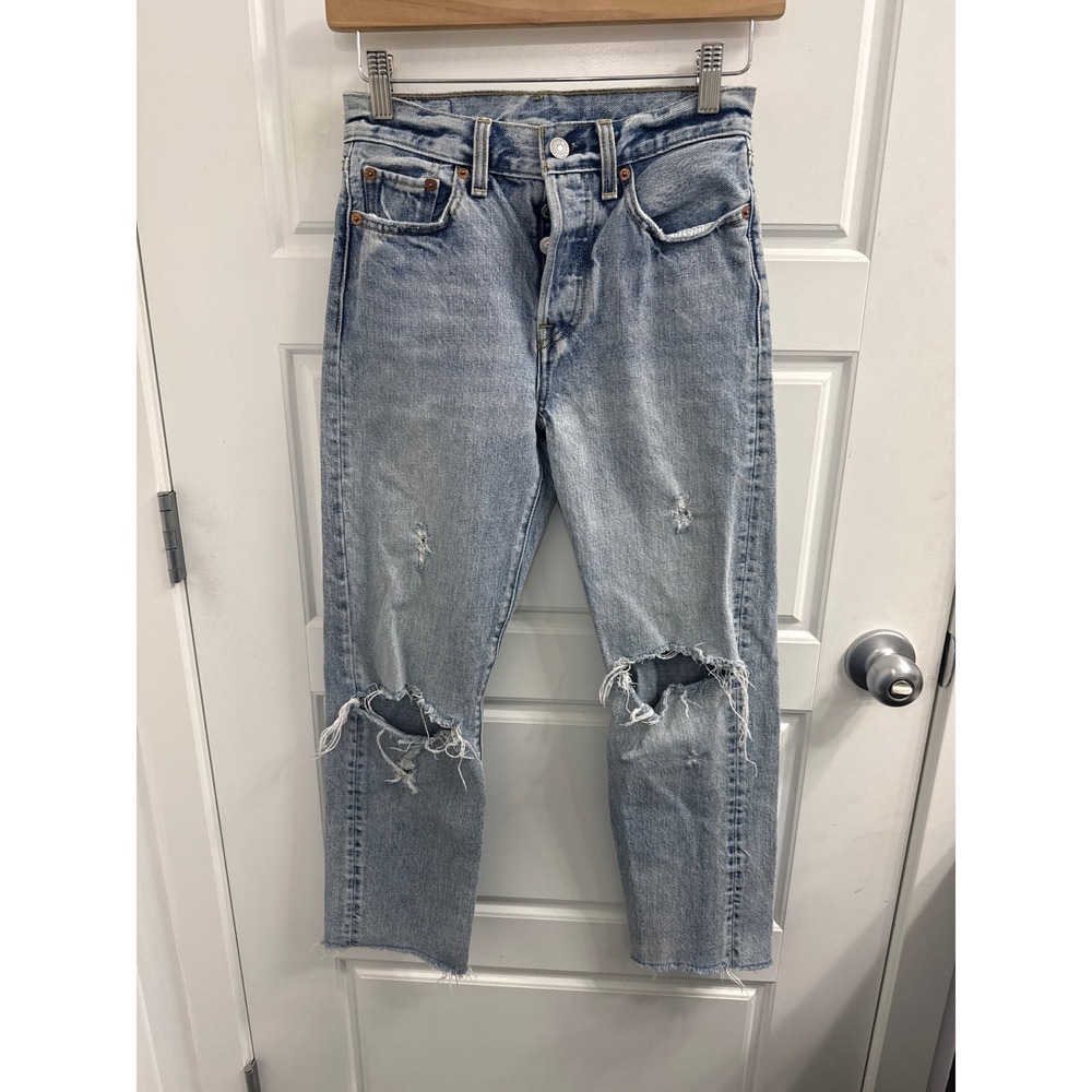 Levis 501 Original Fit Distressed Light Wash Straight Leg Jeans Womens 24